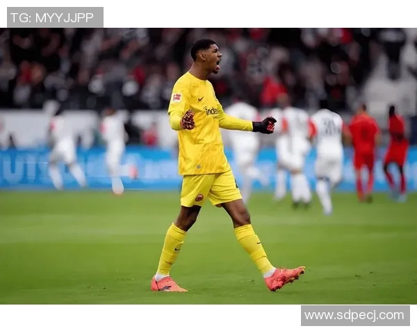 英超球队曼联官方确认：球队签下年轻天才前锋，打破转会市场纪录